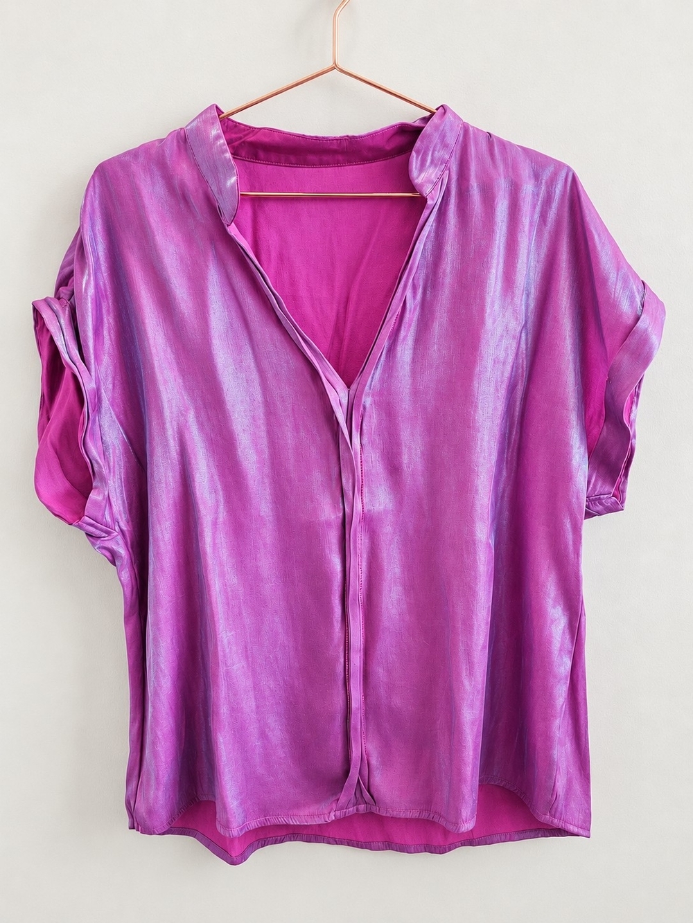 SHEIN Iridescent Magenta Short-Sleeve V-Neck Blouse
